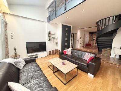 For sale Bourg-en-bresse 5 rooms 140 m2 Ain (01000) photo 0