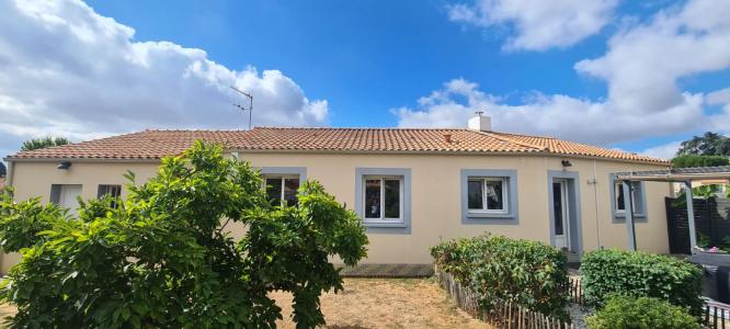 For sale Montbert 4 rooms 107 m2 Loire atlantique (44140) photo 1