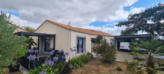 For sale Montbert 4 rooms 107 m2 Loire atlantique (44140) photo 2