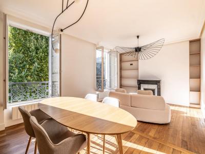 For sale Paris-4eme-arrondissement 2 rooms 44 m2 Paris (75004) photo 2