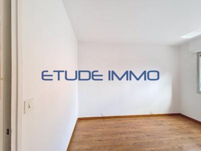 For sale Lille 3 rooms 71 m2 Nord (59000) photo 2