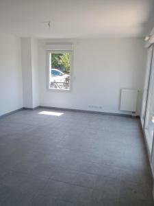 For rent Oyonnax 4 rooms 91 m2 Ain (01100) photo 1