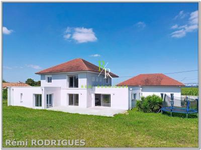 For sale Uzein 9 rooms 213 m2 Pyrenees atlantiques (64230) photo 0