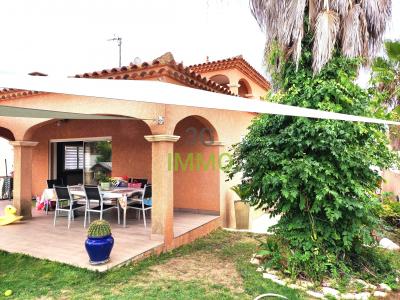 For sale Frontignan 4 rooms 130 m2 Herault (34110) photo 0