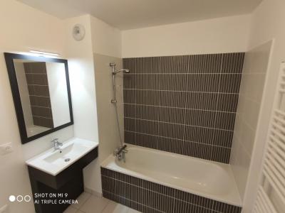 For rent Bois-d'arcy 3 rooms 59 m2 Yvelines (78390) photo 2