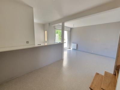 For sale Sable-sur-sarthe 4 rooms 83 m2 Sarthe (72300) photo 2