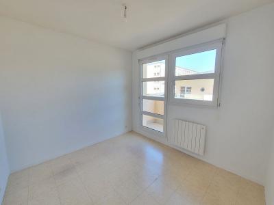 For sale Sable-sur-sarthe 4 rooms 83 m2 Sarthe (72300) photo 3