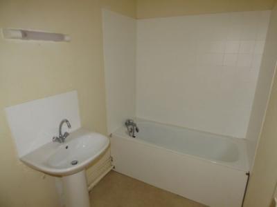 For rent Aubigny-sur-nere 4 rooms 83 m2 Cher (18700) photo 3