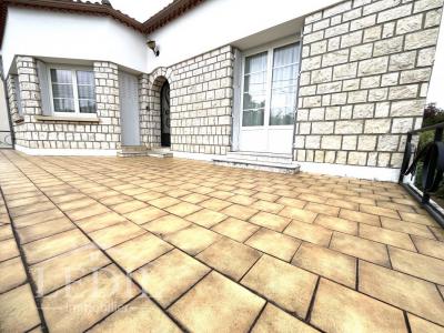 For sale Condom 4 rooms 112 m2 Gers (32100) photo 0