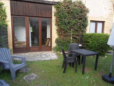 Louer Appartement Saint-leon-sur-vezere 343 euros