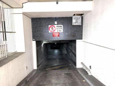 For sale Paris-17eme-arrondissement 9 m2 Paris (75017) photo 3