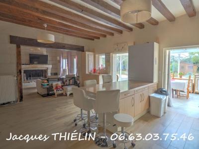 For sale Saumur 10 rooms 224 m2 Maine et loire (49400) photo 3