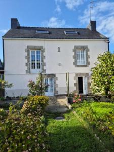 For sale Cleguer 5 rooms 95 m2 Morbihan (56620) photo 0