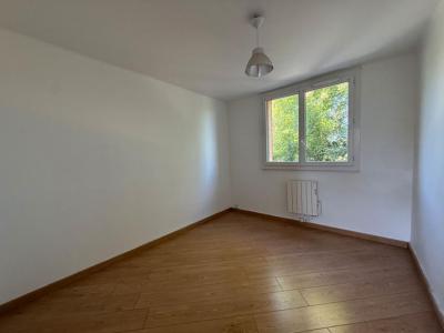 For sale Istres 3 rooms 57 m2 Bouches du Rhone (13800) photo 2