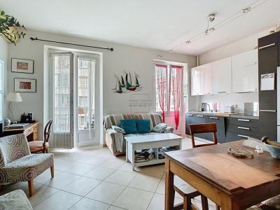 For sale Marseille-2eme-arrondissement 2 rooms 47 m2 Bouches du Rhone (13002) photo 2