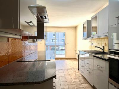 For sale Marseille-8eme-arrondissement 3 rooms 90 m2 Bouches du Rhone (13008) photo 3