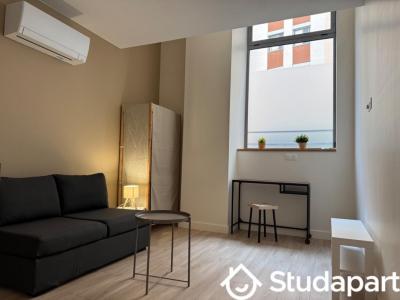 For rent Lyon-6eme-arrondissement 1 room 21 m2 Rhone (69006) photo 2