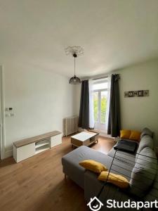 For rent Grenoble 2 rooms 52 m2 Isere (38100) photo 1