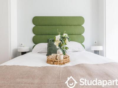 For rent Paris-7eme-arrondissement 5 rooms 150 m2 Paris (75007) photo 3