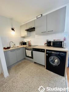For rent Villeurbanne 1 room 12 m2 Rhone (69100) photo 4