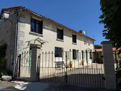 For sale 5 rooms 170 m2 Charente (16700) photo 0