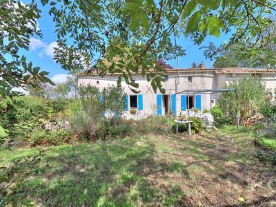 For sale Cours 2 rooms 91 m2 Deux sevres (79220) photo 1