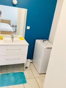 For rent Nantes 1 room 28 m2 Loire atlantique (44300) photo 3