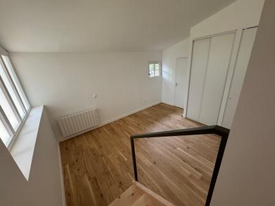 Louer Appartement Albigny-sur-saone 1100 euros
