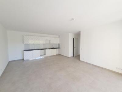 Louer Appartement 63 m2 Beaurecueil