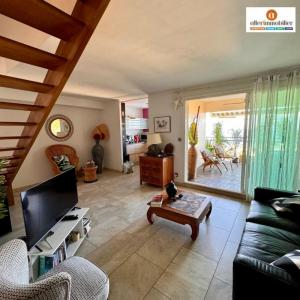 Louer Appartement Saint-gilles-les-bains 1955 euros
