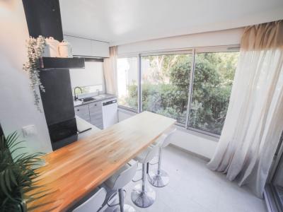 For sale CENTRE VILLE 3 rooms 50 m2 Herault (34280) photo 2