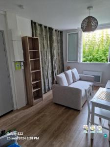Louer Appartement Bouzille 604 euros