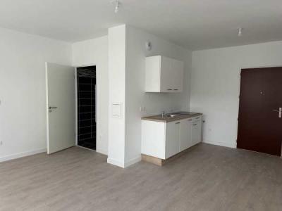 For rent Beauvais 1 room 37 m2 Oise (60000) photo 1