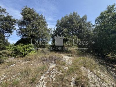 Acheter Terrain 834 m2 Uzes