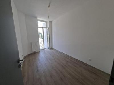 Louer Appartement 38 m2 Nimes