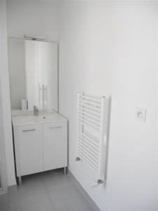 For rent Nantes 1 room 30 m2 Loire atlantique (44000) photo 3