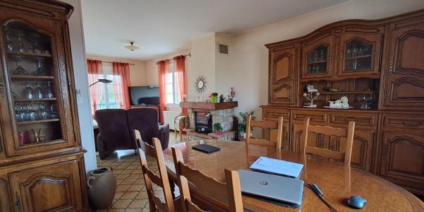 For sale Auzay AUCHAY-SUR-VENDEE 5 rooms 105 m2 Vendee (85200) photo 4