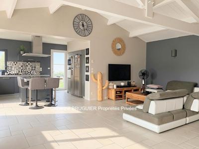 For sale Saint-sauveur-d'aunis 5 rooms 135 m2 Charente maritime (17540) photo 2