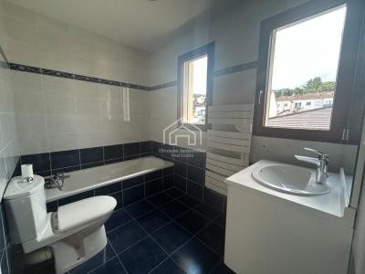 Louer Appartement Divonne-les-bains 3150 euros