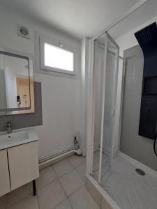 For rent Rueil-malmaison 4 rooms 85 m2 Hauts de Seine (92500) photo 4