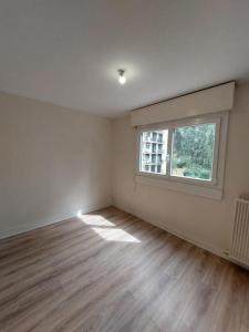 For rent Rueil-malmaison 4 rooms 77 m2 Hauts de Seine (92500) photo 3