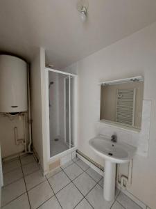 For rent Garches 1 room 42 m2 Hauts de Seine (92380) photo 2