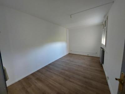 For rent Nimes 4 rooms 69 m2 Gard (30000) photo 3