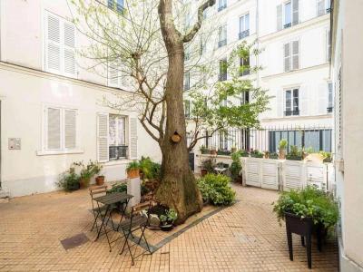 For sale Paris-7eme-arrondissement 2 rooms 32 m2 Paris (75007) photo 0