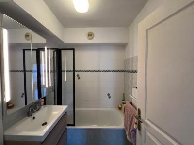 Louer Appartement Beaurecueil 910 euros