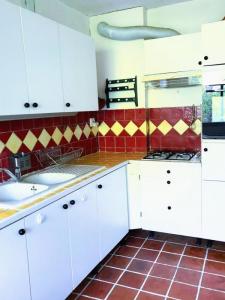 For rent Marseille-8eme-arrondissement 3 rooms 65 m2 Bouches du Rhone (13008) photo 1