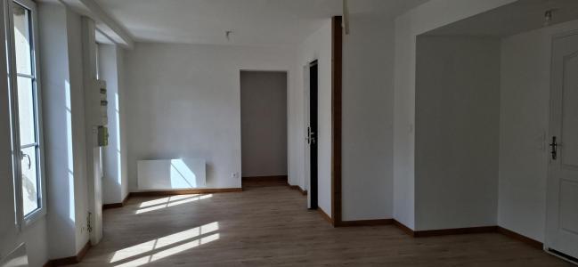 For rent Trie-chateau 3 rooms 66 m2 Oise (60590) photo 1