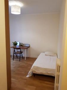 For rent Paris-20eme-arrondissement 1 room 20 m2 Paris (75020) photo 0