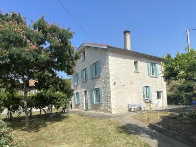 For sale Dausse 6 rooms 130 m2 Lot et garonne (47140) photo 0