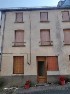 For sale Tauves 6 rooms 90 m2 Puy de dome (63690) photo 0